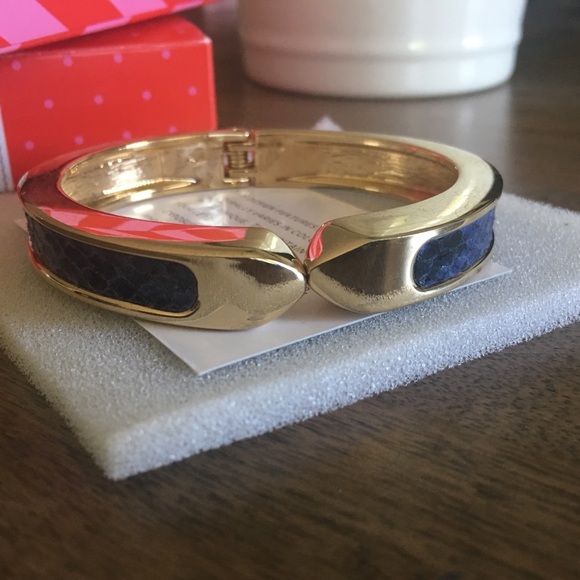 🇨🇦2/$15 Stella & Dot EMERSON BANGLE, leather - Picture 2 of 9